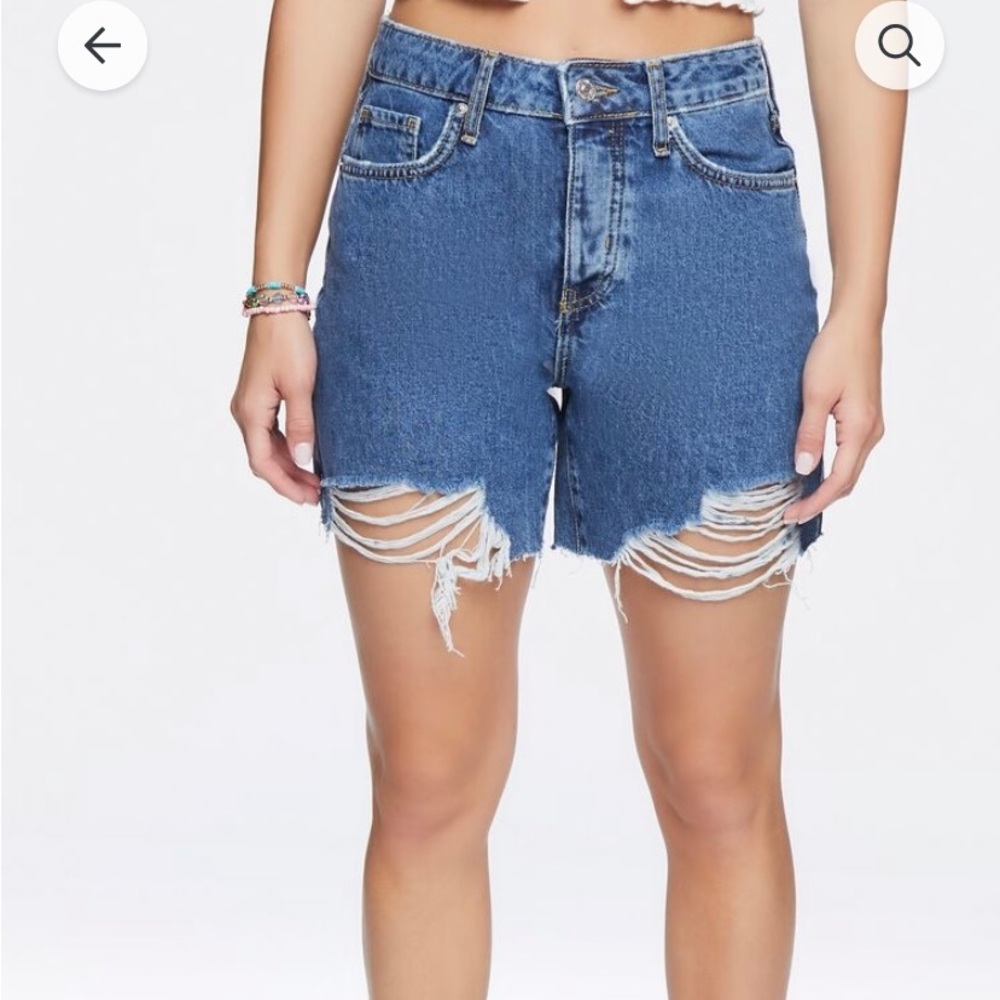Summer is coming! F21 Mom distressed shorts.